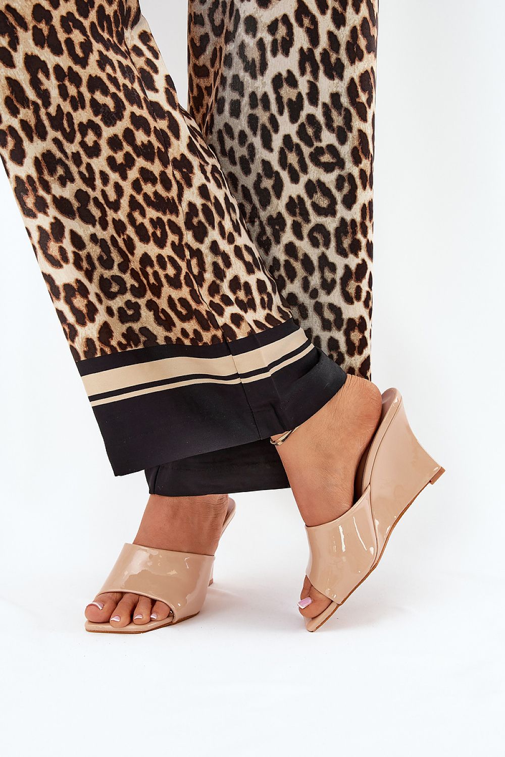 Flip-flops model 210784 Step in style