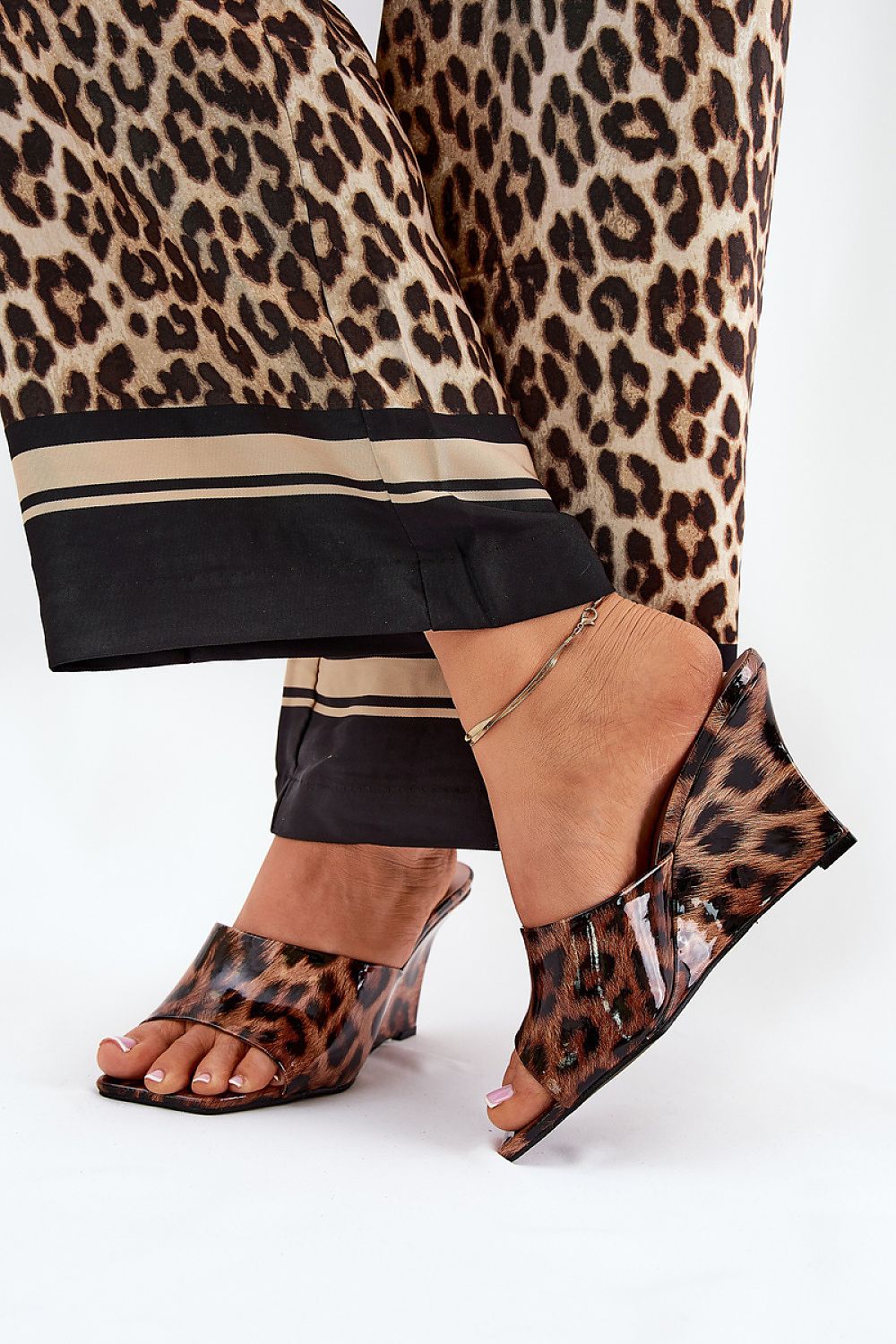 Flip-flops model 210785 Step in style